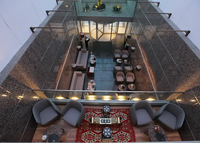 Отель Bricks 5*