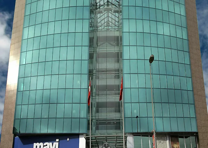 Отель Bricks 5*