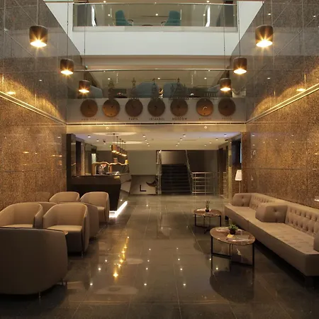 Отель Bricks 5*