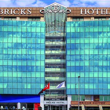 Bricks Отель 5*